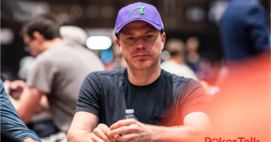 jonathan-little-poker