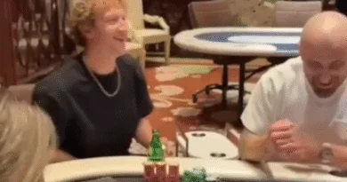 마크 저커버그-포커