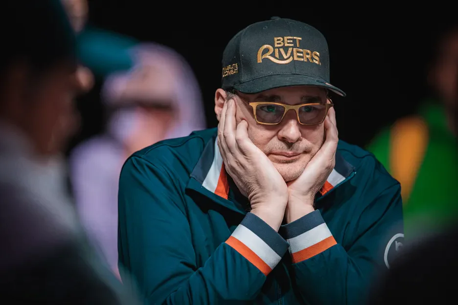 필 헬뮤즈