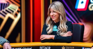 포커플레이어-크리스틴 폭센